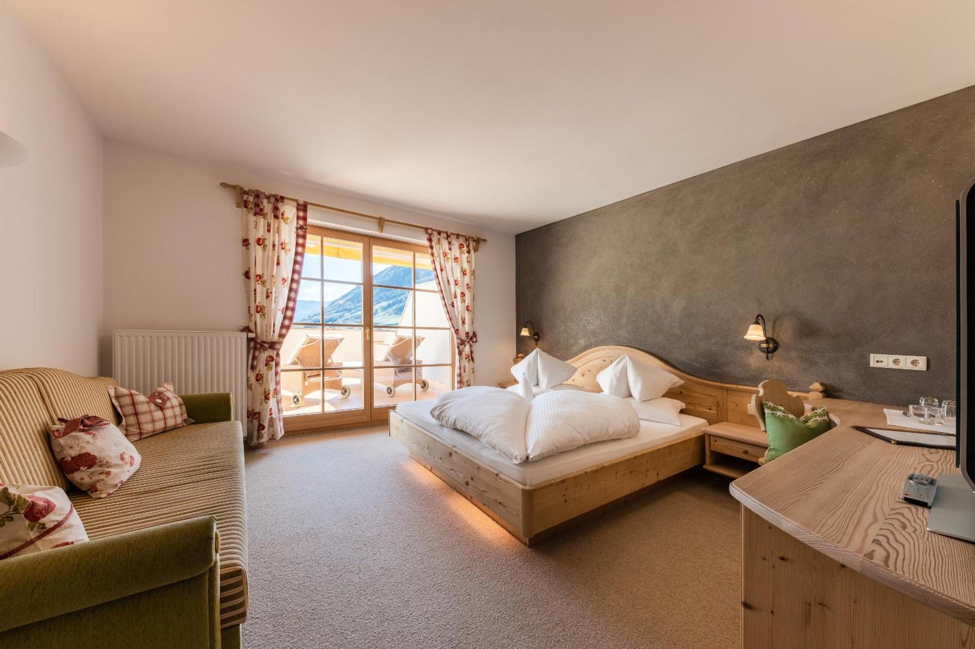 Hotel Kassian 4*